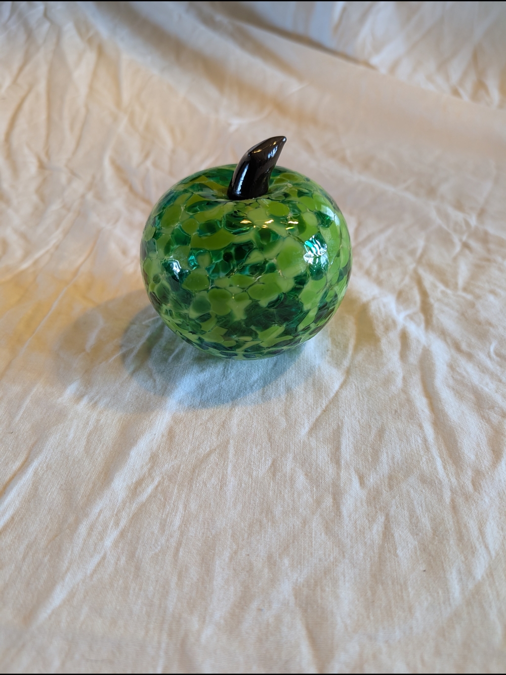 💥SALE💥Handblown Green Speckled Glass Apple Decorative Sculpture